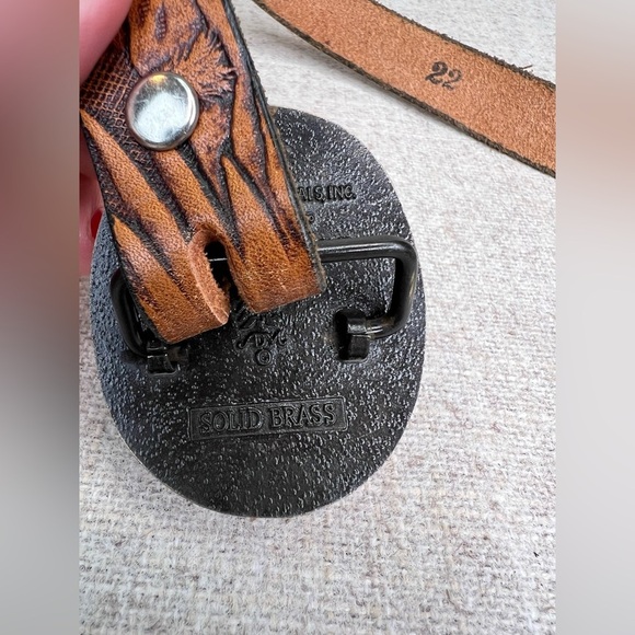 VTG childs Award Design Medals brass buckle, calf roping, w/ tooled leather belt - Picture 2 of 9